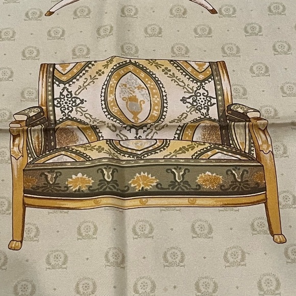 Gucci Scarf - Picture 8 of 16